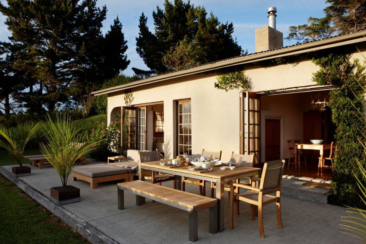 Hiwi At Tahi - Luxury Bungalow With Seaviews Pataua Eksteriør billede